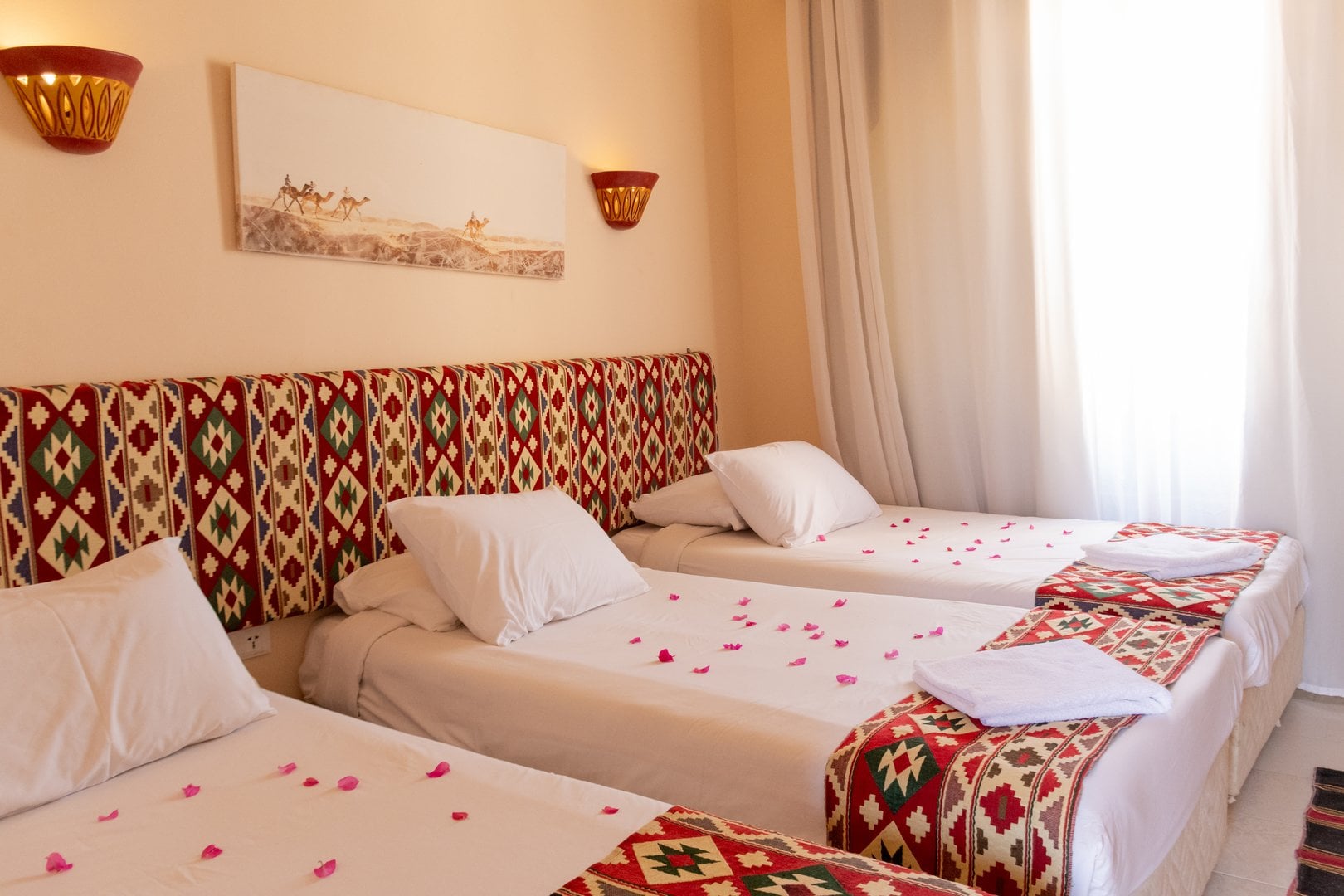 Triple Mountain View room for small groups